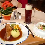 Ahornhof, Privates 27 Qm Grosses Doppelzimmer Otel *