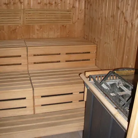 Ahornhof, Privates 27 Qm Grosses Doppelzimmer Mit Balkon In Suedlage Hotell Lindberg